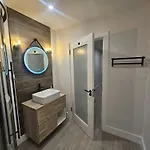 The Shed - Sea Side Sauna Retreat بيت للعطل *