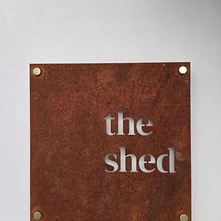 The Shed - Sea Side Sauna Retreat Feriehus