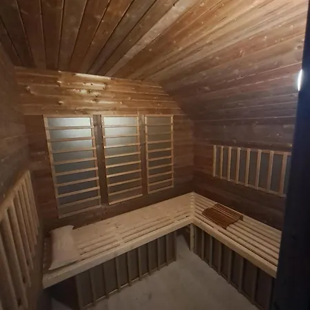 The Shed - Sea Side Sauna Retreat