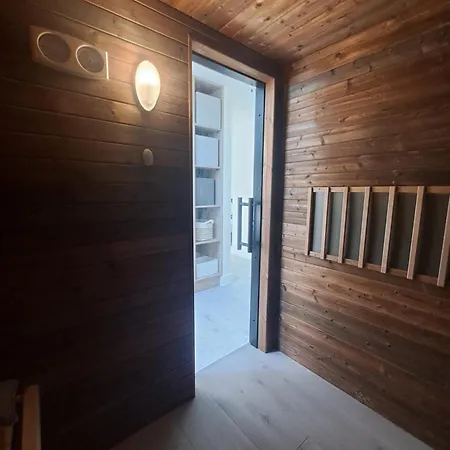 Holiday home The Shed - Sea Side Sauna Retreat *