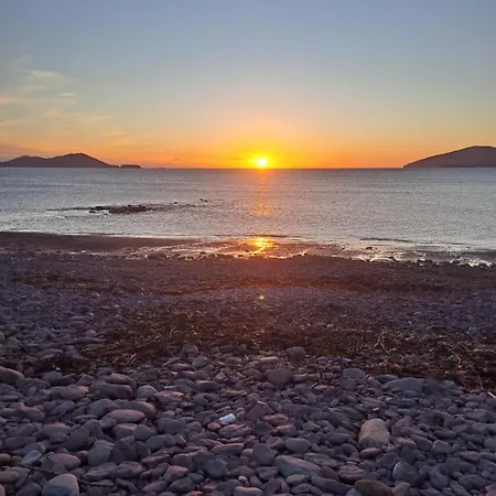 The Shed - Sea Side Sauna Retreat בית נופש *