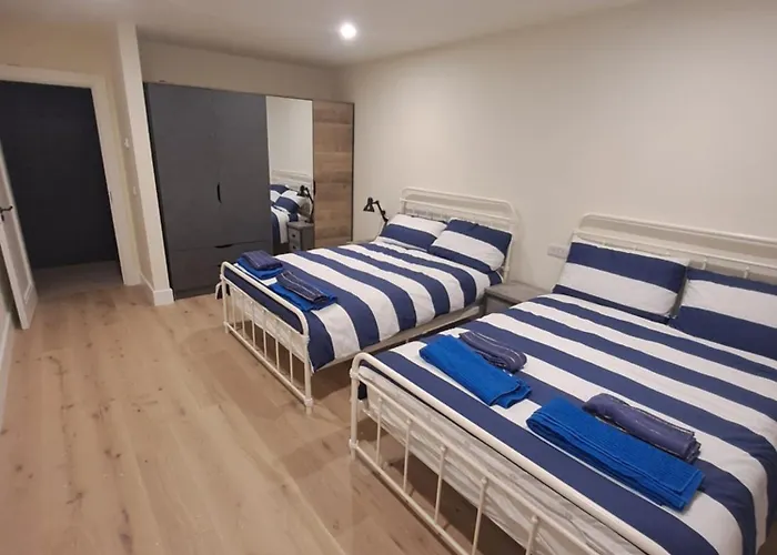 The Shed - Sea Side Sauna Retreat